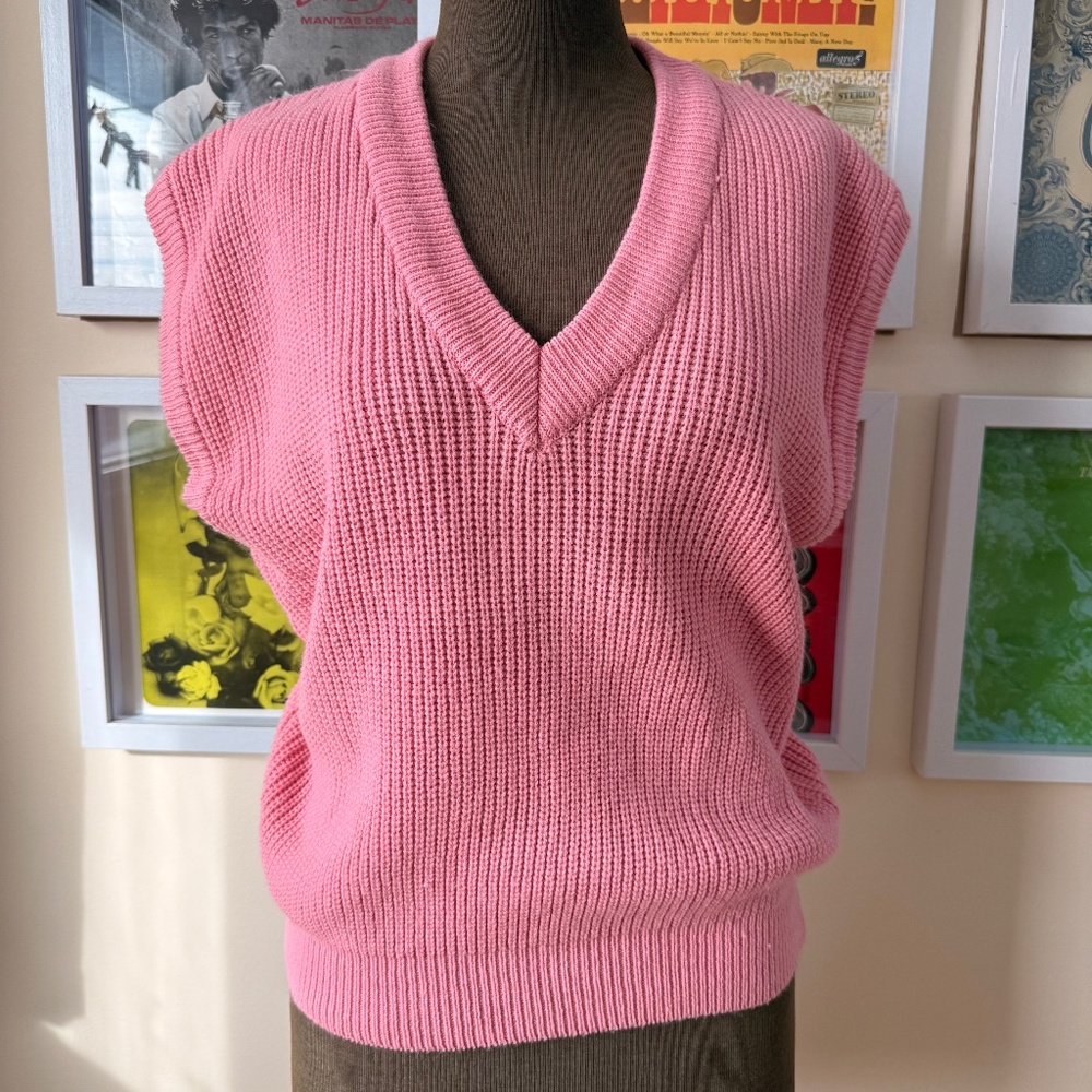 Vintage 80s Pink Knit Sweater Vest – Y2K Preppy Oversized V-Neck